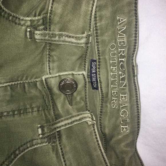 American Eagle High Wasted Shorts - Picture 4 of 5